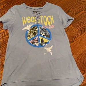 Target graphic T